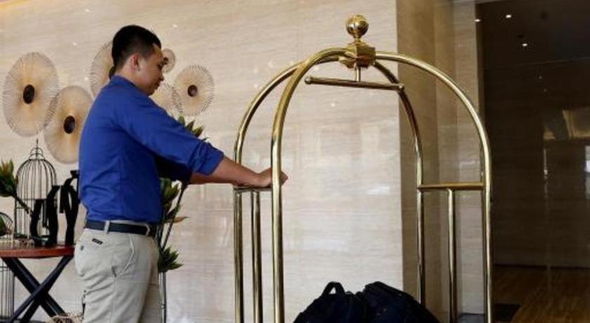 فندق لوتس بلو ليغاسبي المظهر الخارجي الصورة